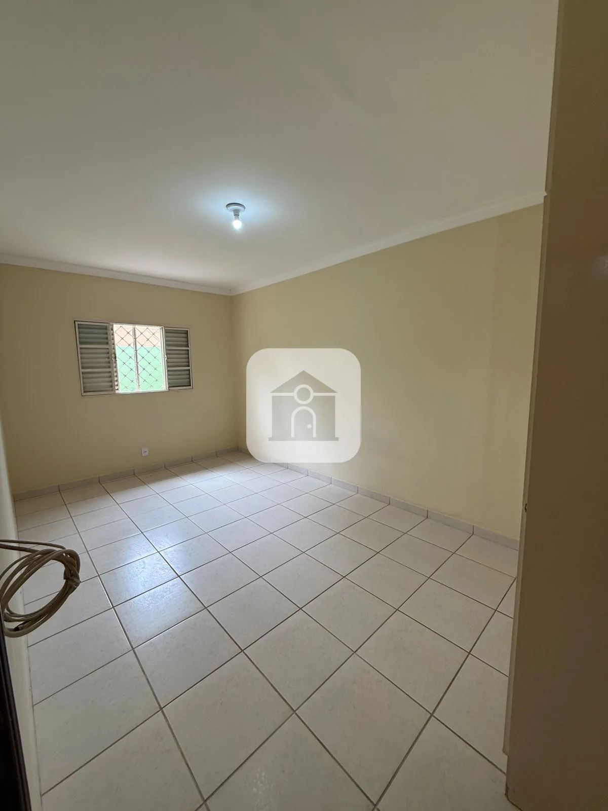 Alugar Casa / Padr&atilde;o em Araguari R$ 3.000,00 - Foto 11