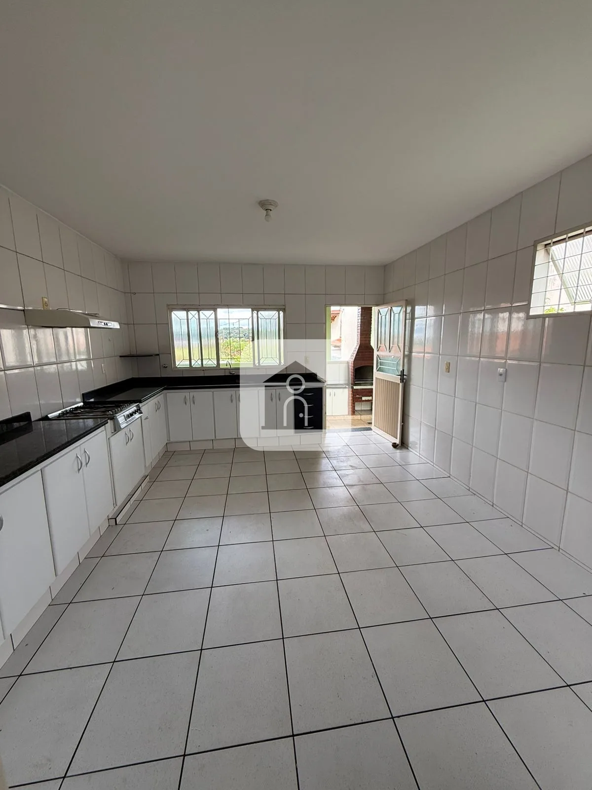 Alugar Casa / Padr&atilde;o em Araguari R$ 3.000,00 - Foto 13