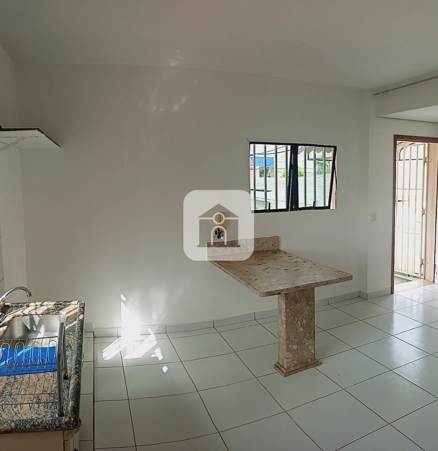 Alugar Apartamento / Sobrado em Uberl&acirc;ndia R$ 850,00 - Foto 3