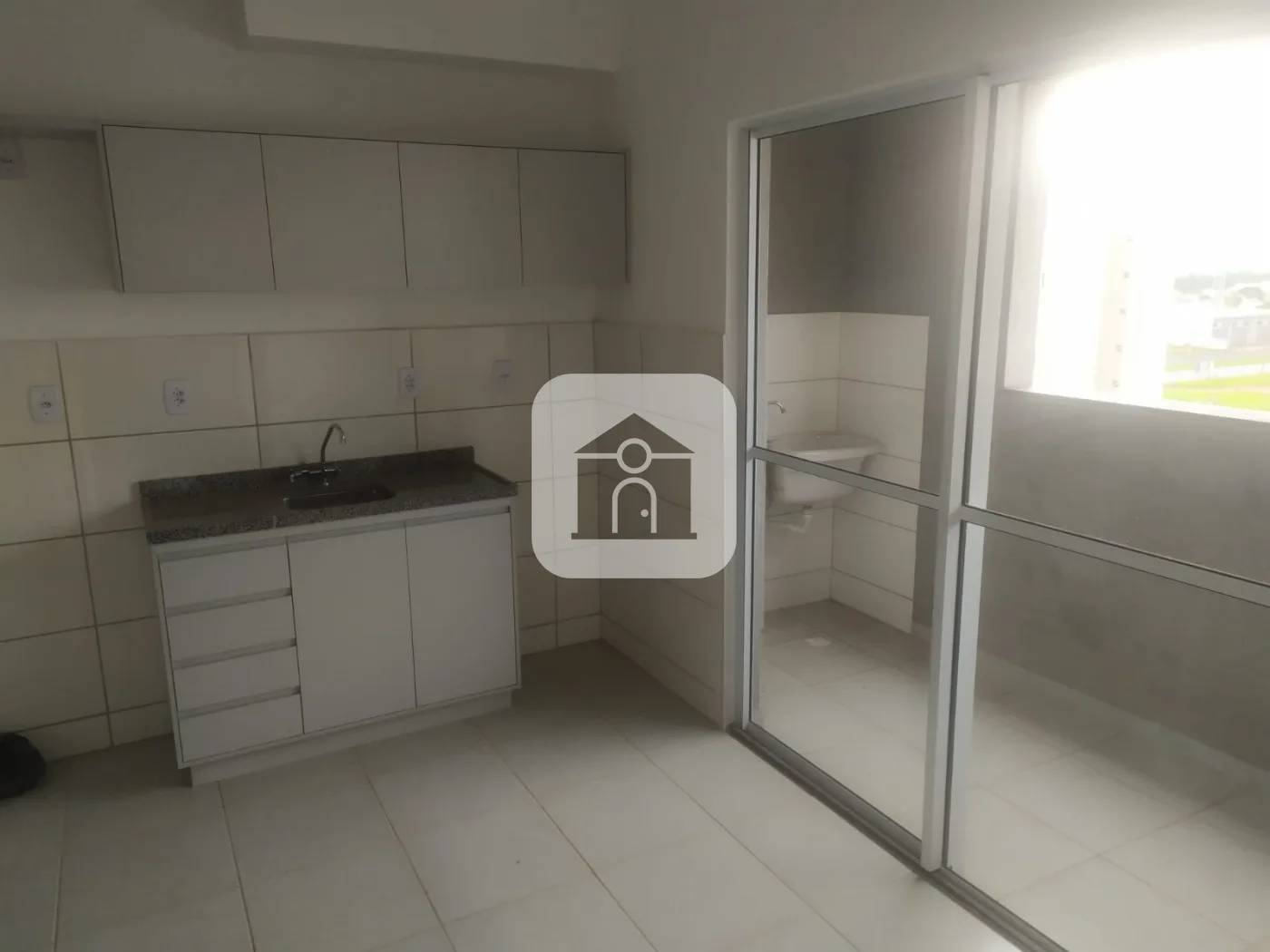 Alugar Apartamento / Padr&atilde;o em Uberl&acirc;ndia R$ 1.400,00 - Foto 4