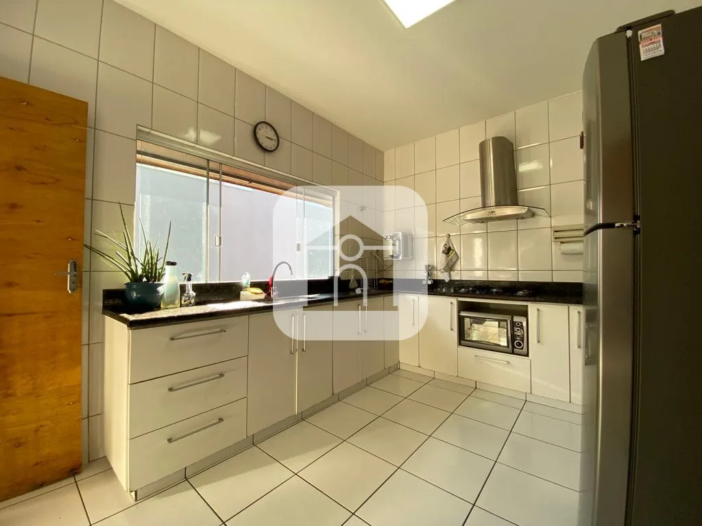 Comprar Casa / Padr&atilde;o em Uberl&acirc;ndia R$ 819.000,00 - Foto 4