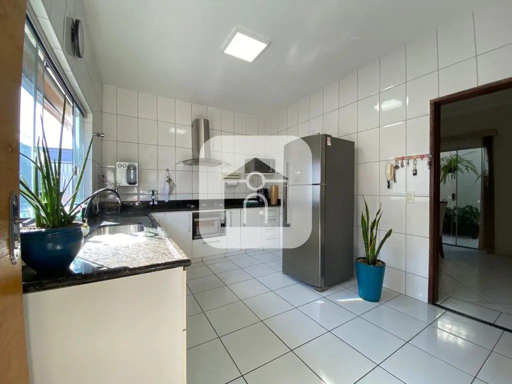 Comprar Casa / Padr&atilde;o em Uberl&acirc;ndia R$ 819.000,00 - Foto 5