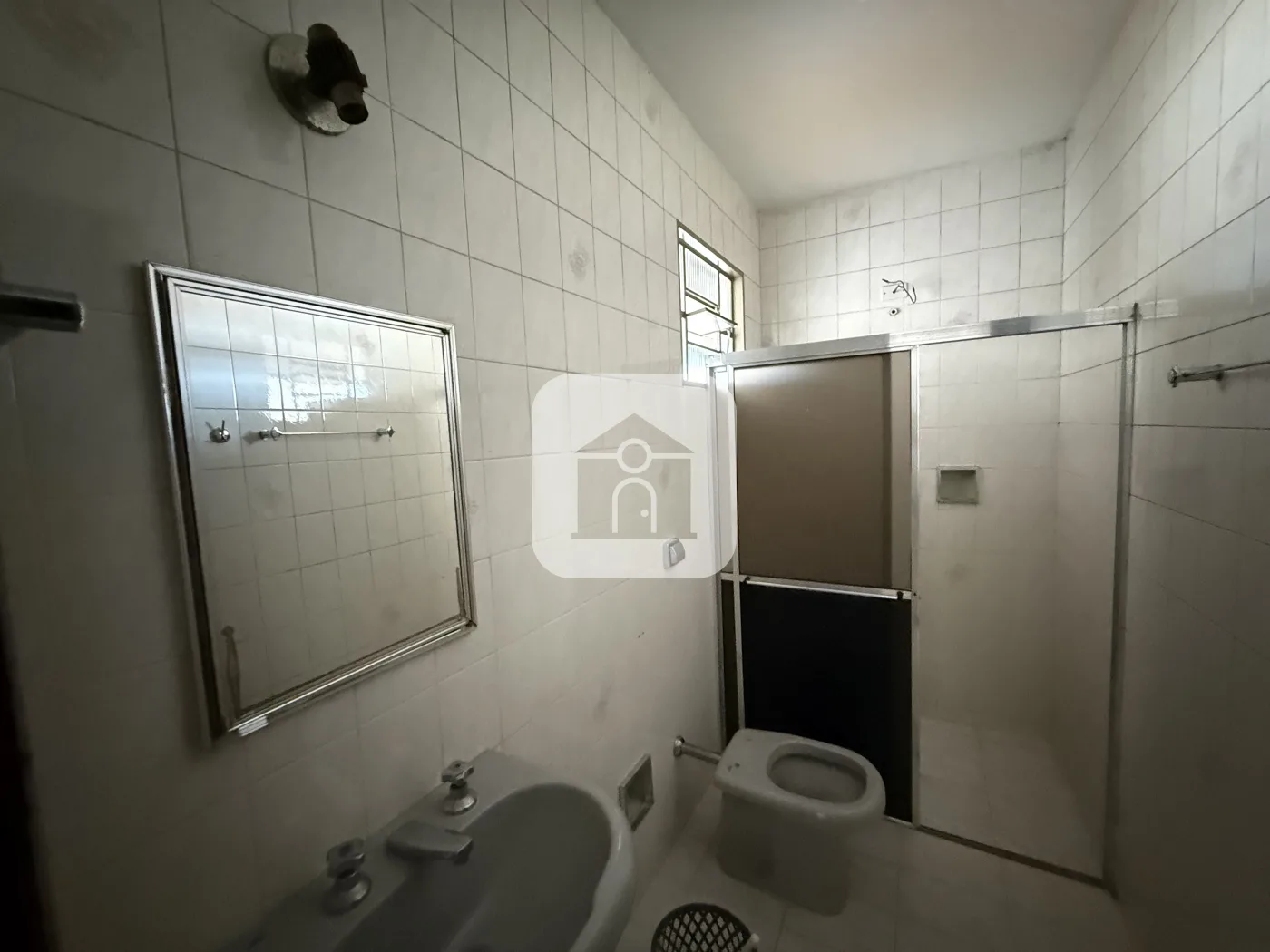 Alugar Casa / Padr&atilde;o em Uberl&acirc;ndia R$ 1.400,00 - Foto 2