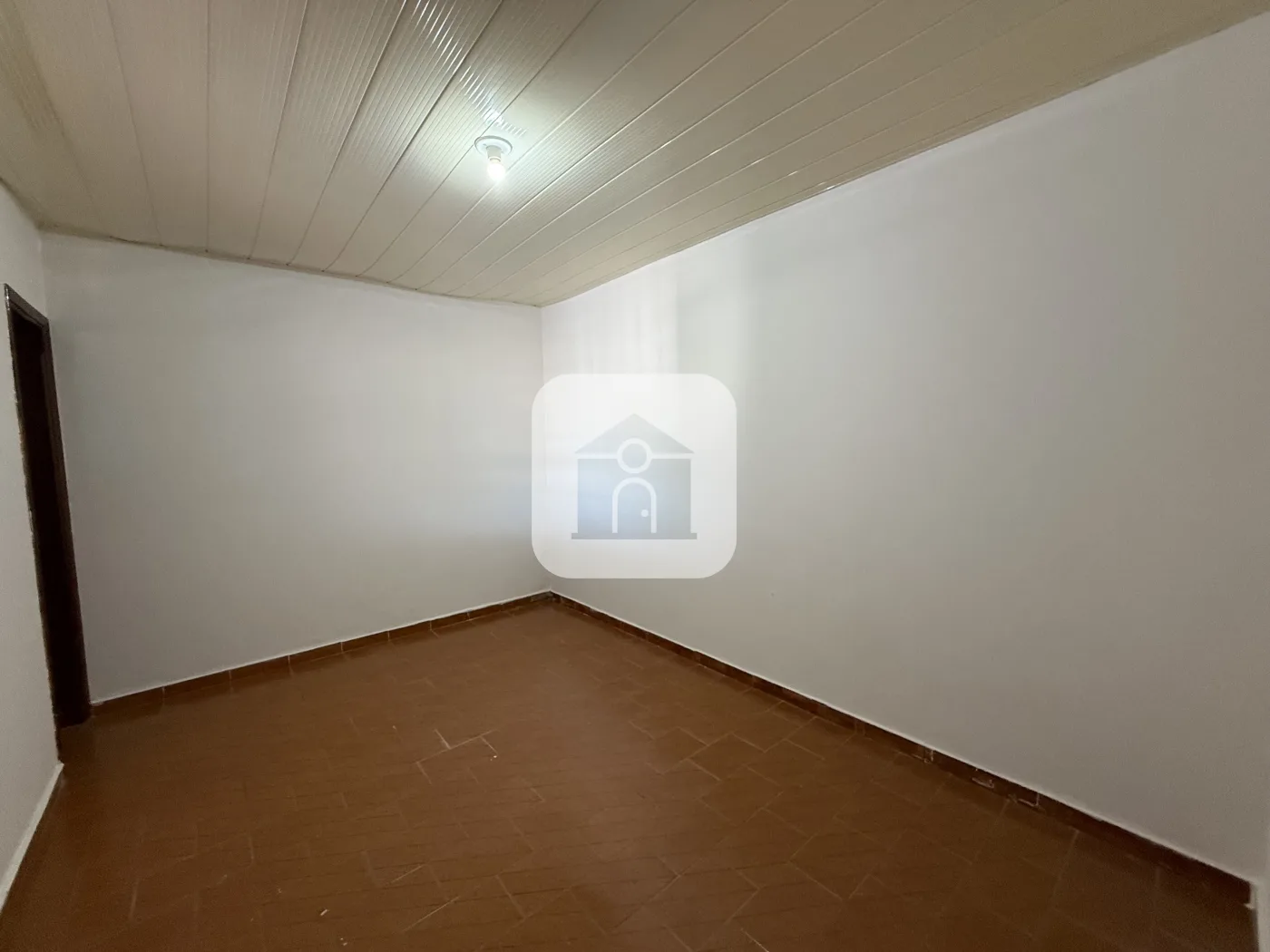 Alugar Casa / Padr&atilde;o em Uberl&acirc;ndia R$ 1.400,00 - Foto 3