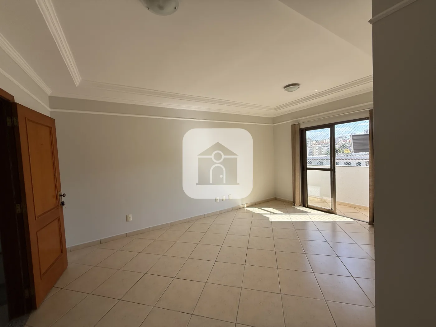 Alugar Apartamento / Padr&atilde;o em Uberl&acirc;ndia R$ 1.990,00 - Foto 1