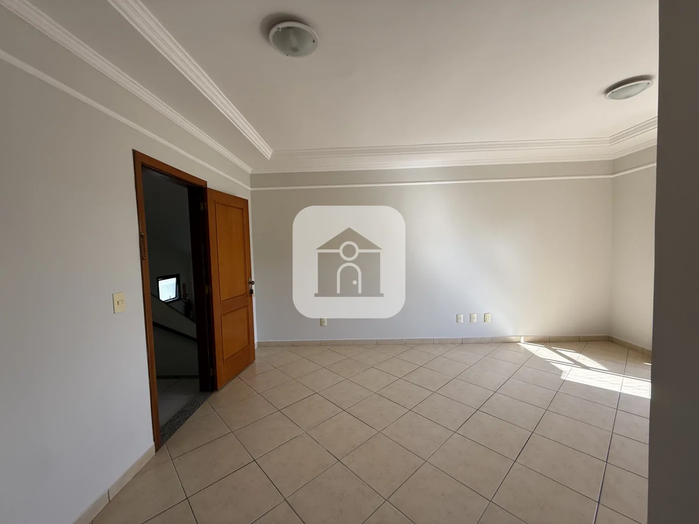 Alugar Apartamento / Padr&atilde;o em Uberl&acirc;ndia R$ 1.990,00 - Foto 2