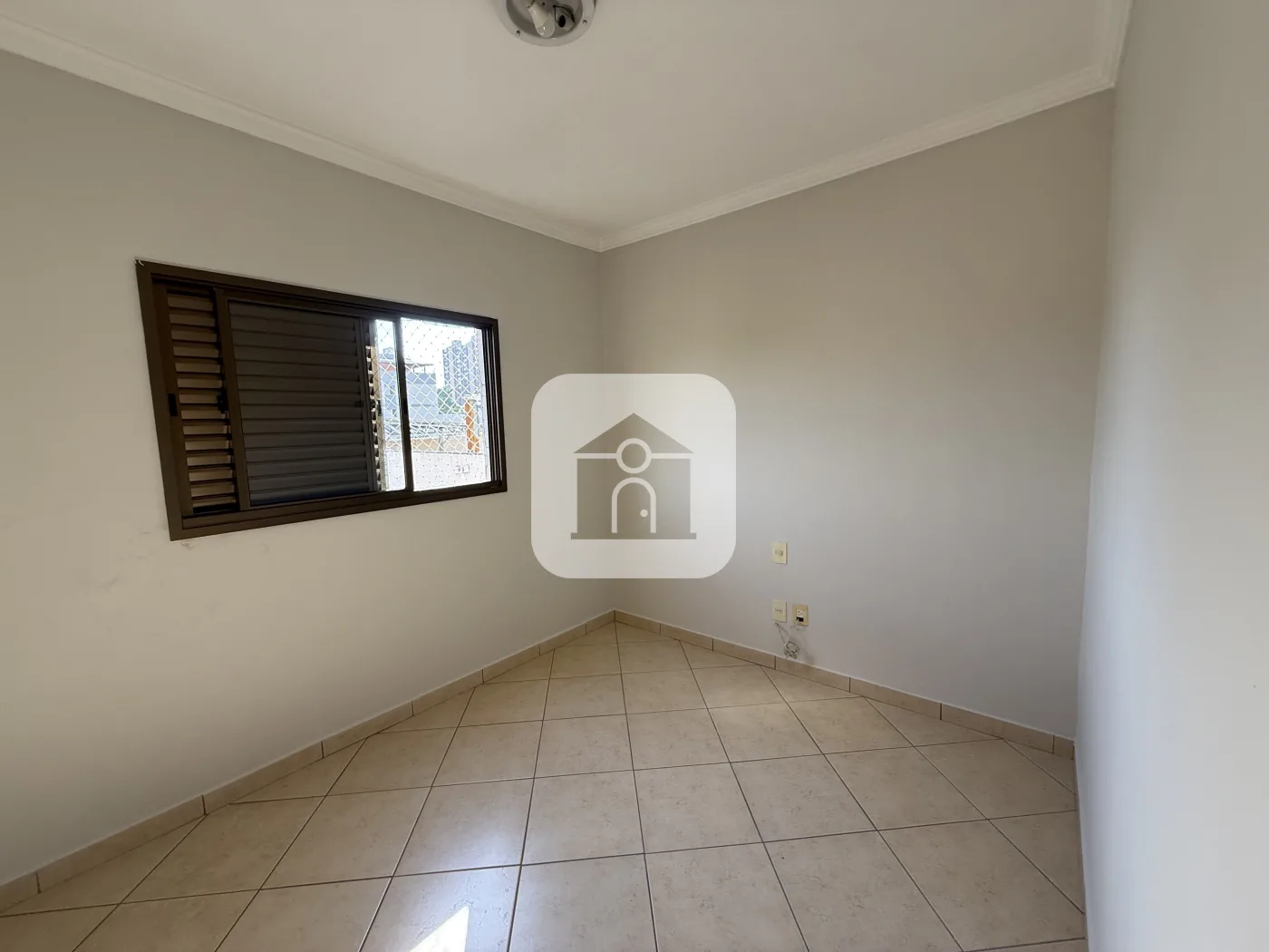 Alugar Apartamento / Padr&atilde;o em Uberl&acirc;ndia R$ 1.990,00 - Foto 4