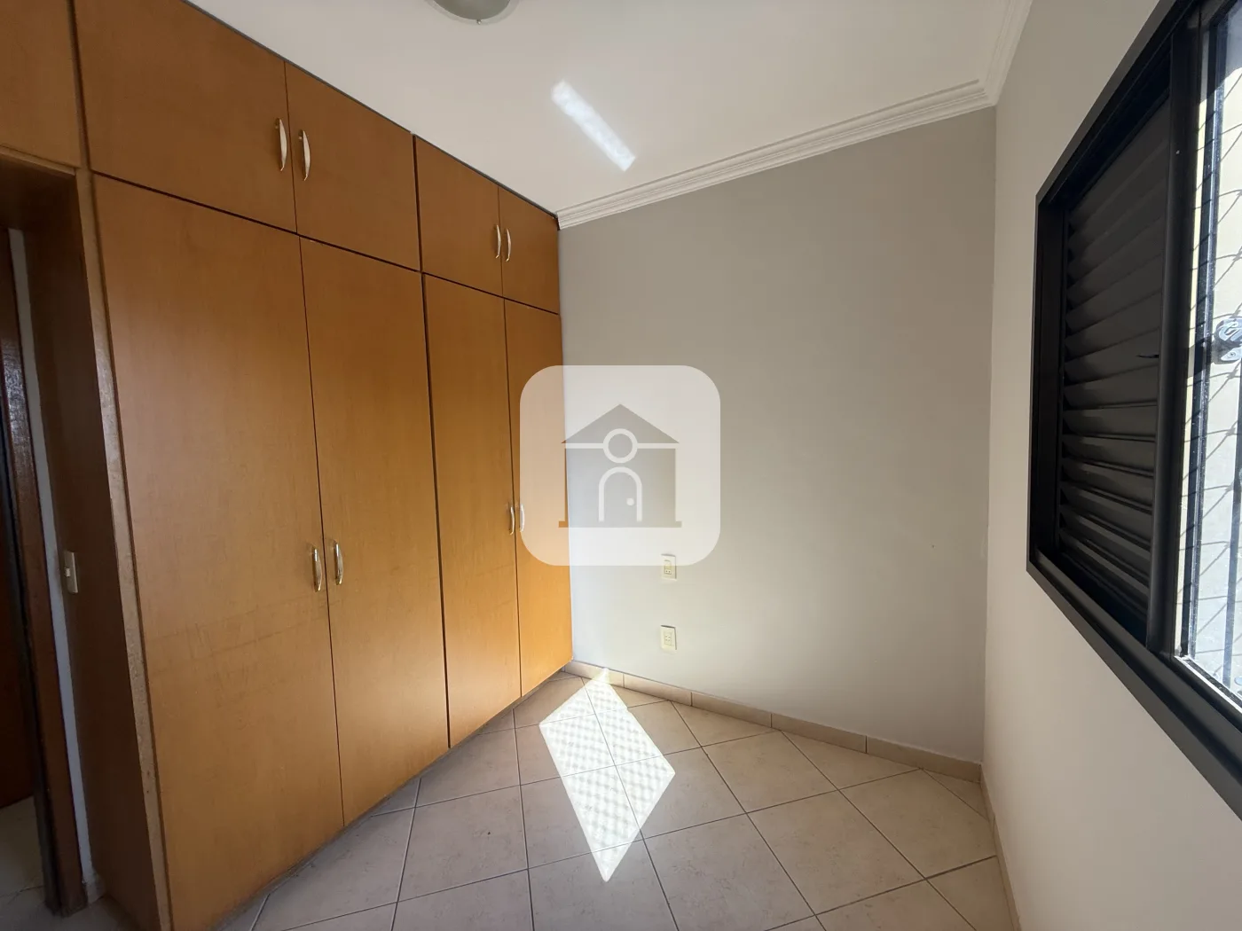 Alugar Apartamento / Padr&atilde;o em Uberl&acirc;ndia R$ 1.990,00 - Foto 6