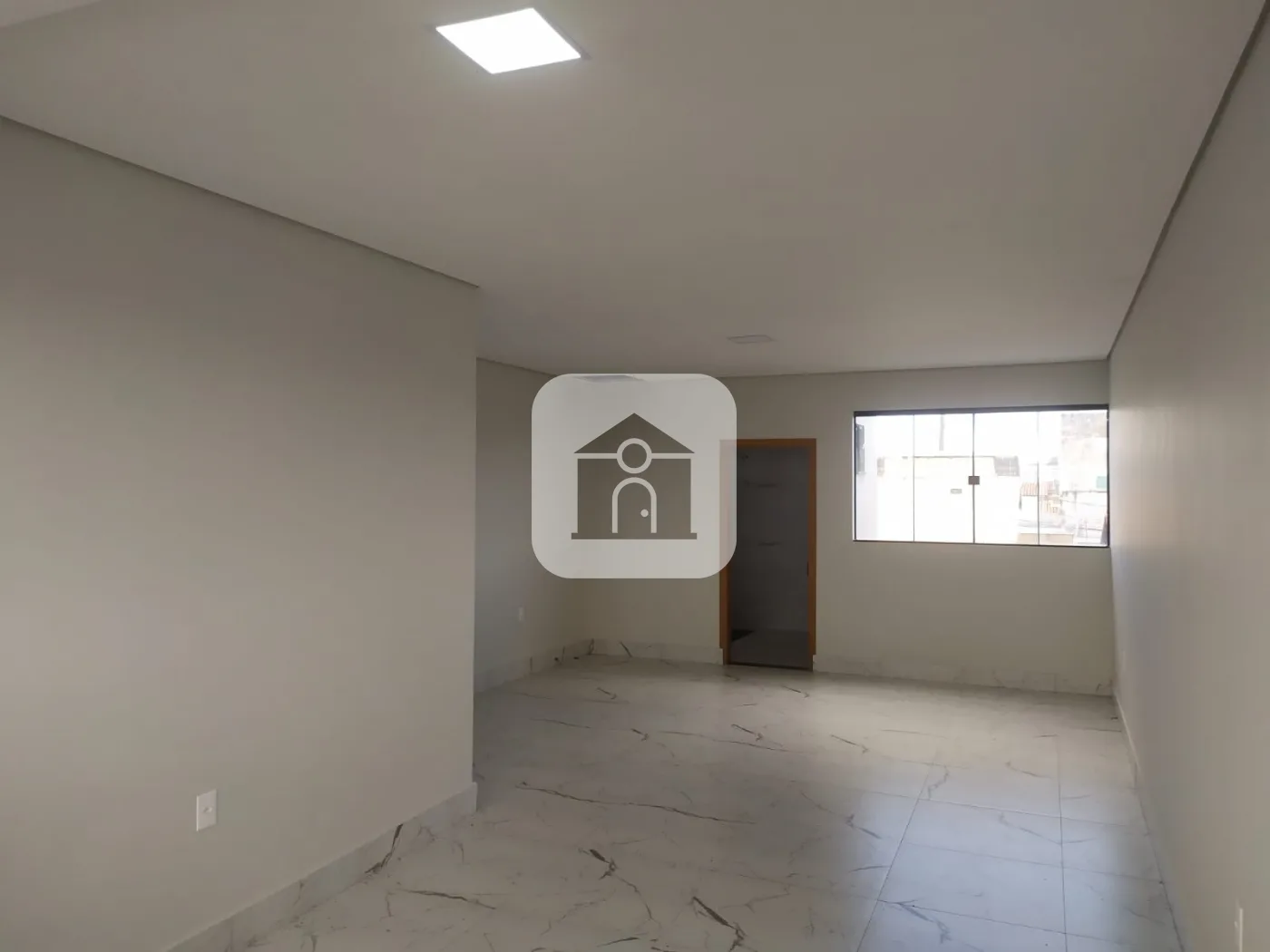 Alugar Casa / Padr&atilde;o em Uberl&acirc;ndia R$ 3.200,00 - Foto 4