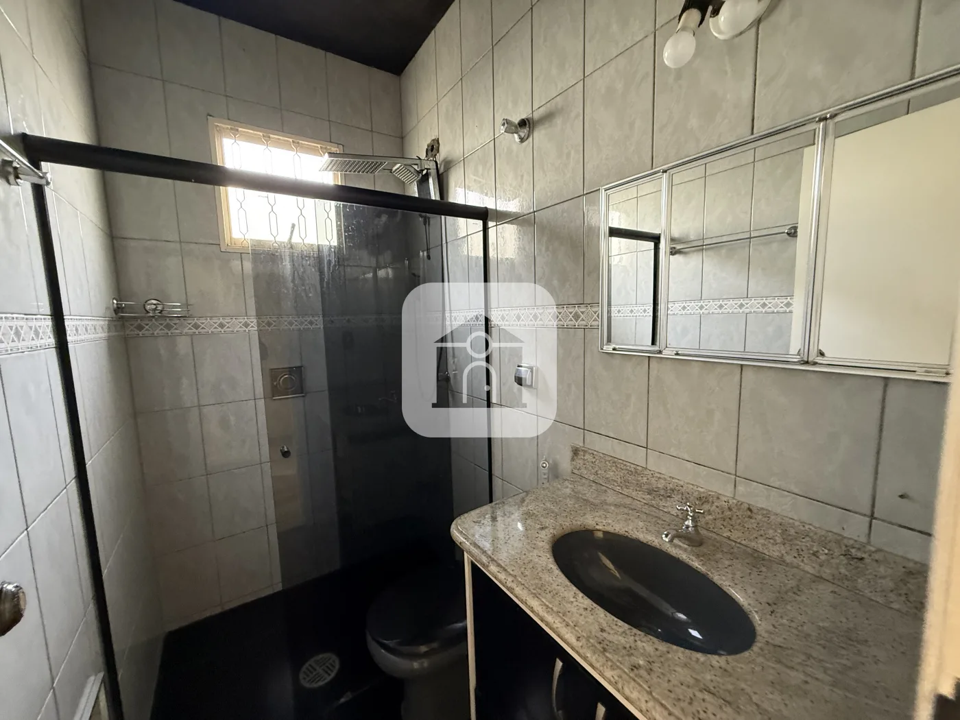 Alugar Casa / Padr&atilde;o em Uberl&acirc;ndia R$ 4.400,00 - Foto 5
