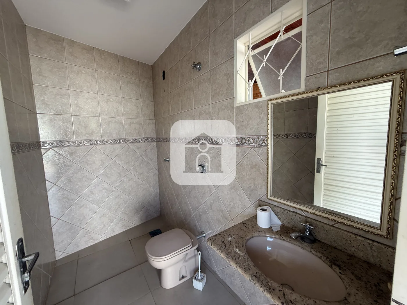 Alugar Casa / Padr&atilde;o em Uberl&acirc;ndia R$ 4.400,00 - Foto 15