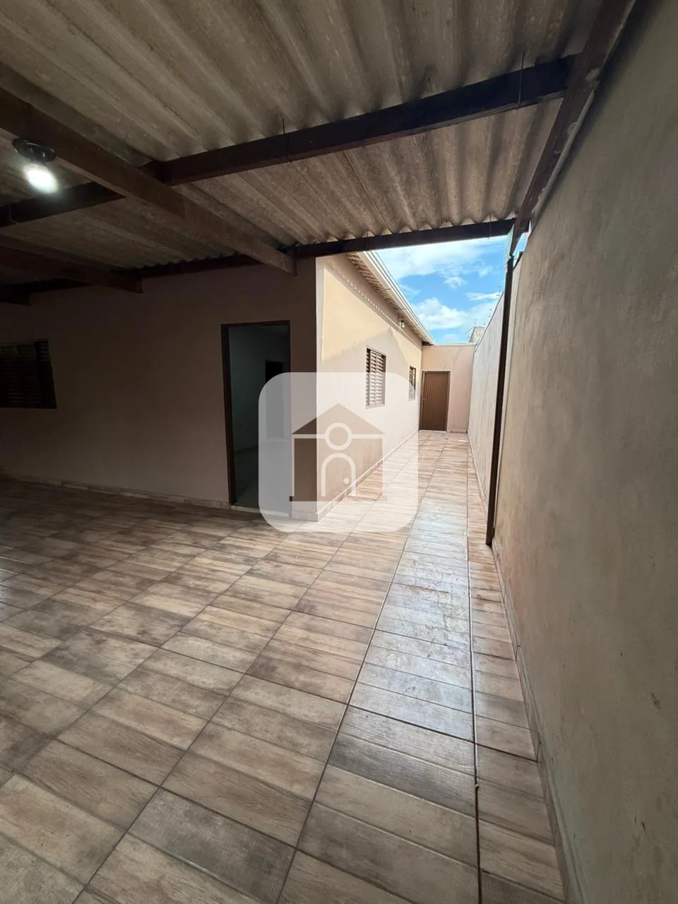 Alugar Casa / Padr&atilde;o em Araguari R$ 1.600,00 - Foto 4