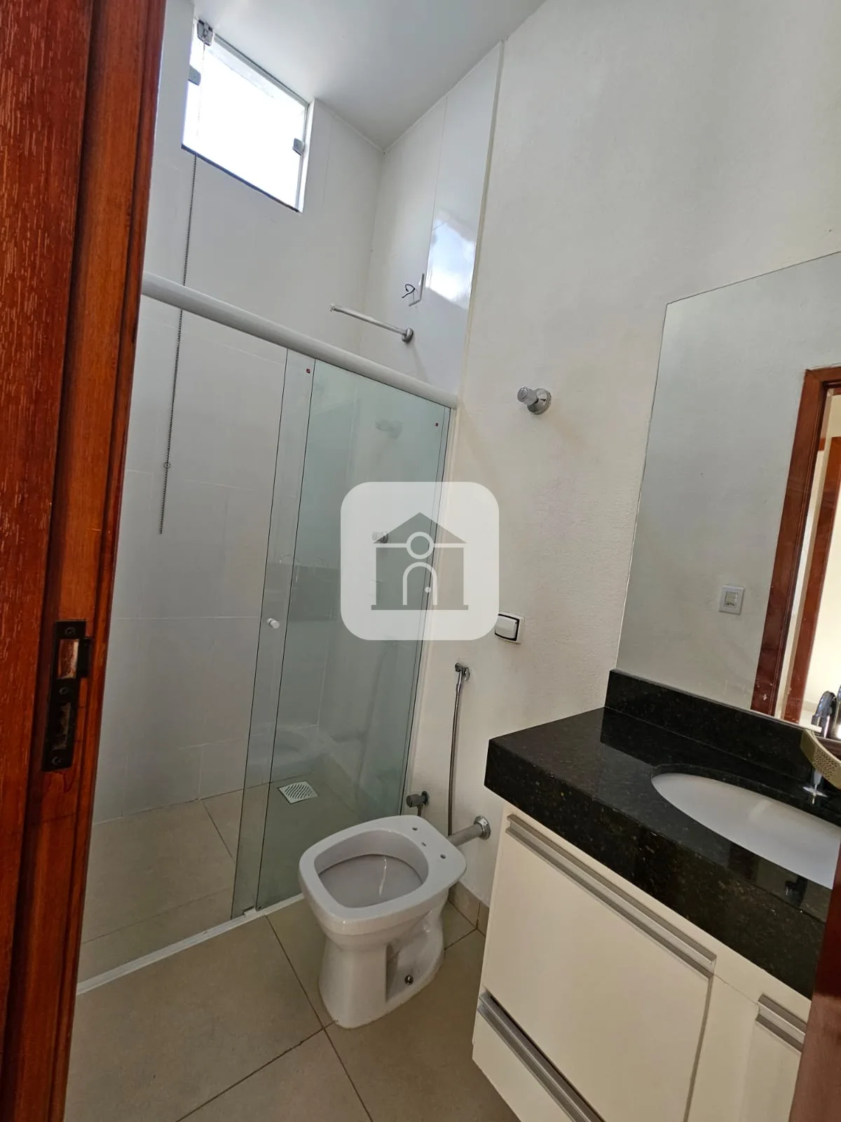 Alugar Casa / Padr&atilde;o em Uberl&acirc;ndia R$ 1.860,00 - Foto 2