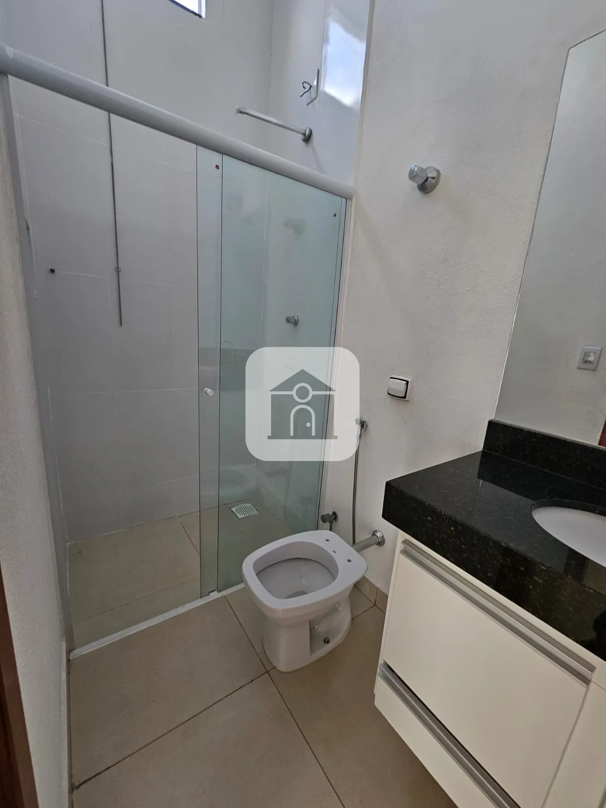 Alugar Casa / Padr&atilde;o em Uberl&acirc;ndia R$ 1.860,00 - Foto 6