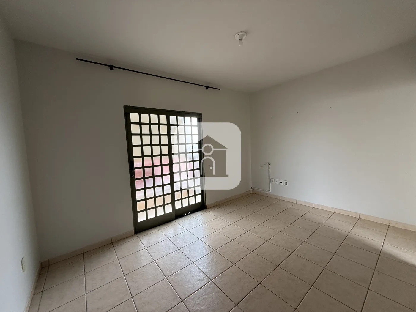Alugar Apartamento / Sobrado em Uberl&acirc;ndia R$ 1.700,00 - Foto 7