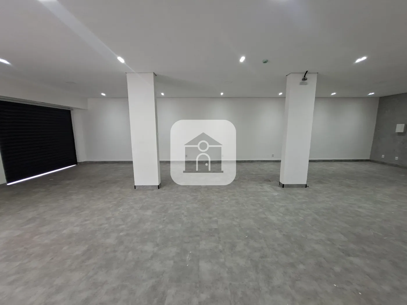 Alugar Comercial / Loja em Uberl&acirc;ndia R$ 5.200,00 - Foto 2