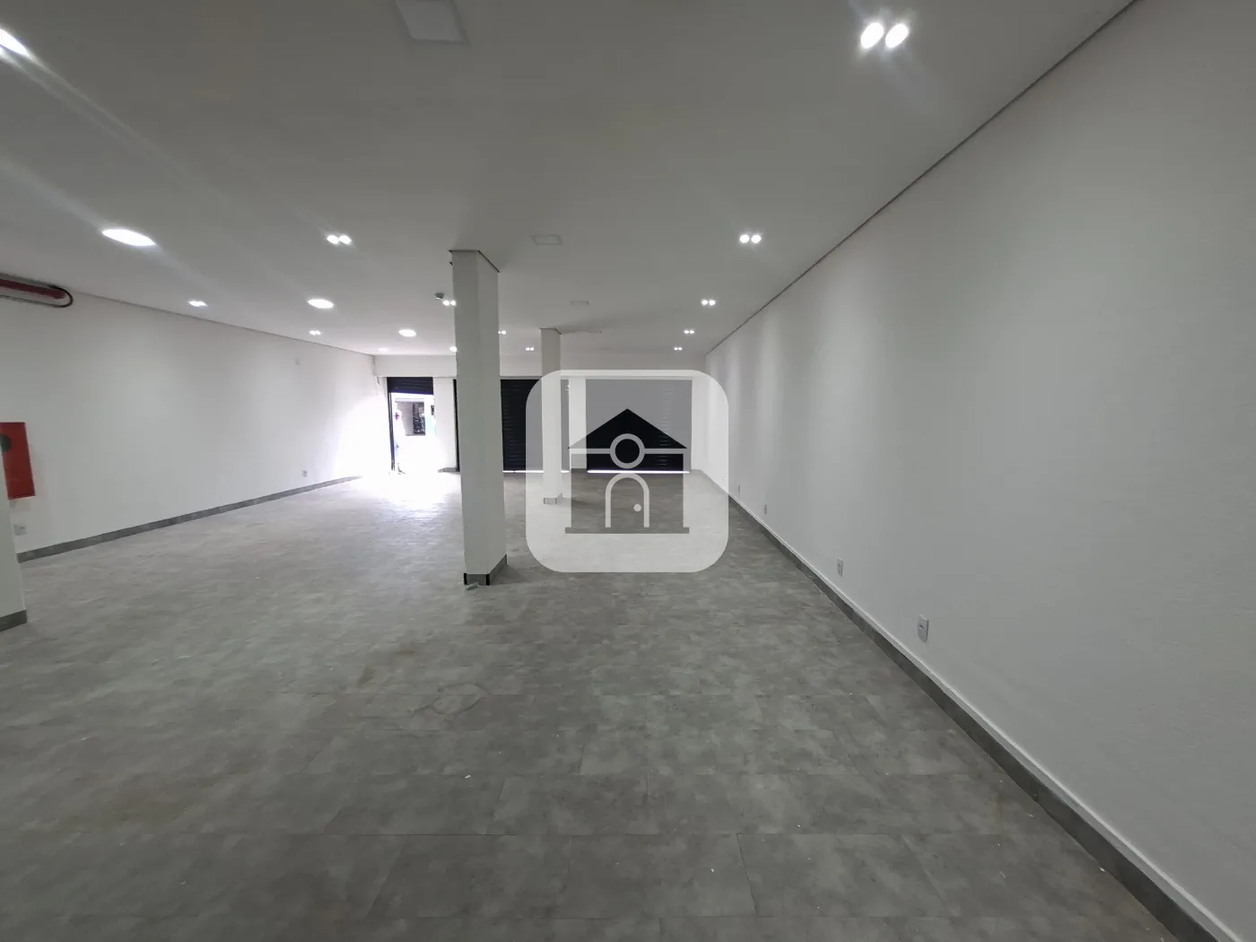 Alugar Comercial / Loja em Uberl&acirc;ndia R$ 5.200,00 - Foto 4
