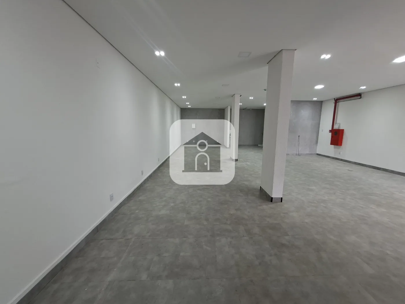 Alugar Comercial / Loja em Uberl&acirc;ndia R$ 5.200,00 - Foto 6