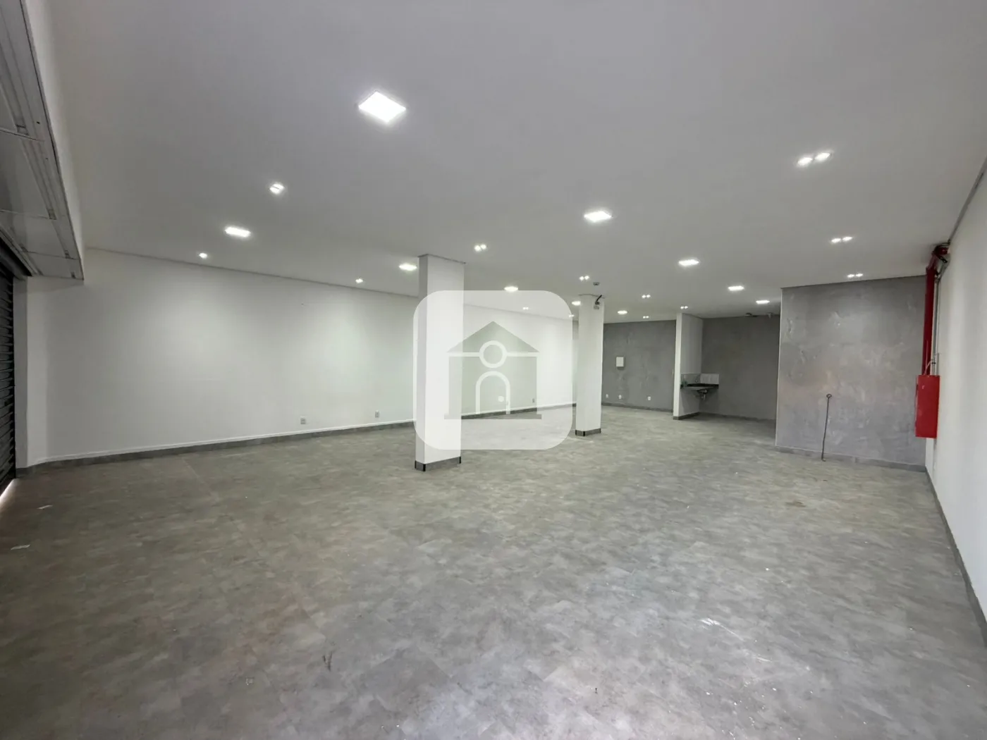 Alugar Comercial / Loja em Uberl&acirc;ndia R$ 5.200,00 - Foto 4