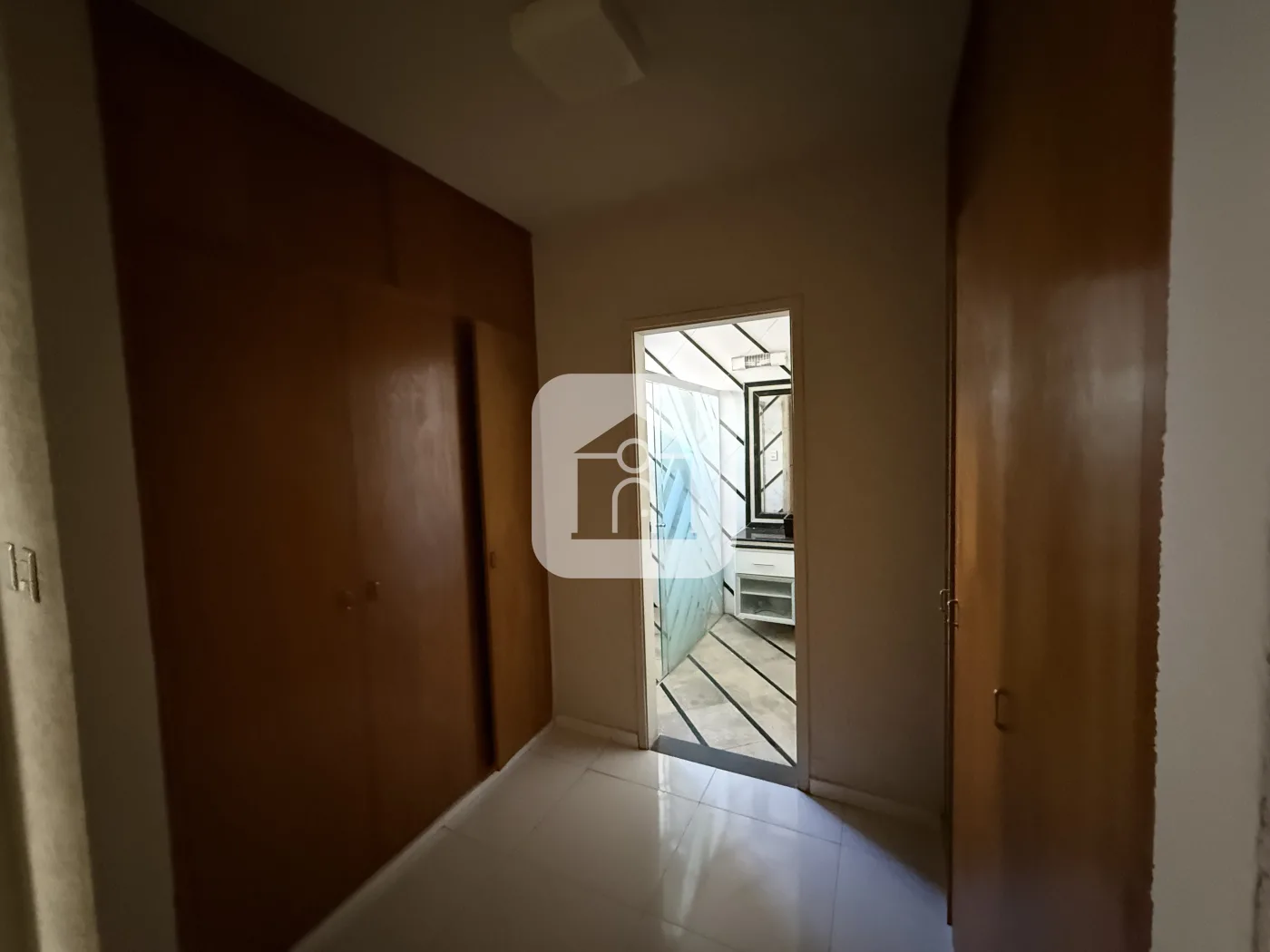 Alugar Comercial / Casa Comercial em Uberl&acirc;ndia R$ 6.000,00 - Foto 3