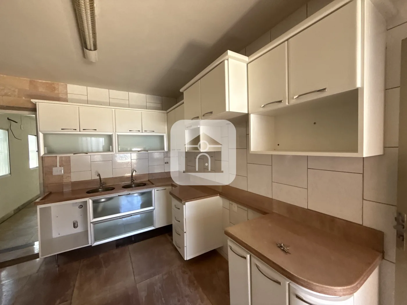 Alugar Comercial / Casa Comercial em Uberl&acirc;ndia R$ 6.000,00 - Foto 9