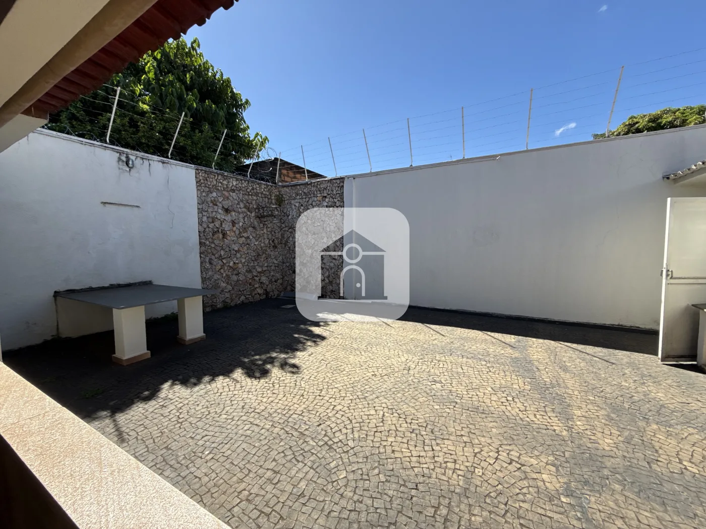 Alugar Comercial / Casa Comercial em Uberl&acirc;ndia R$ 6.000,00 - Foto 15