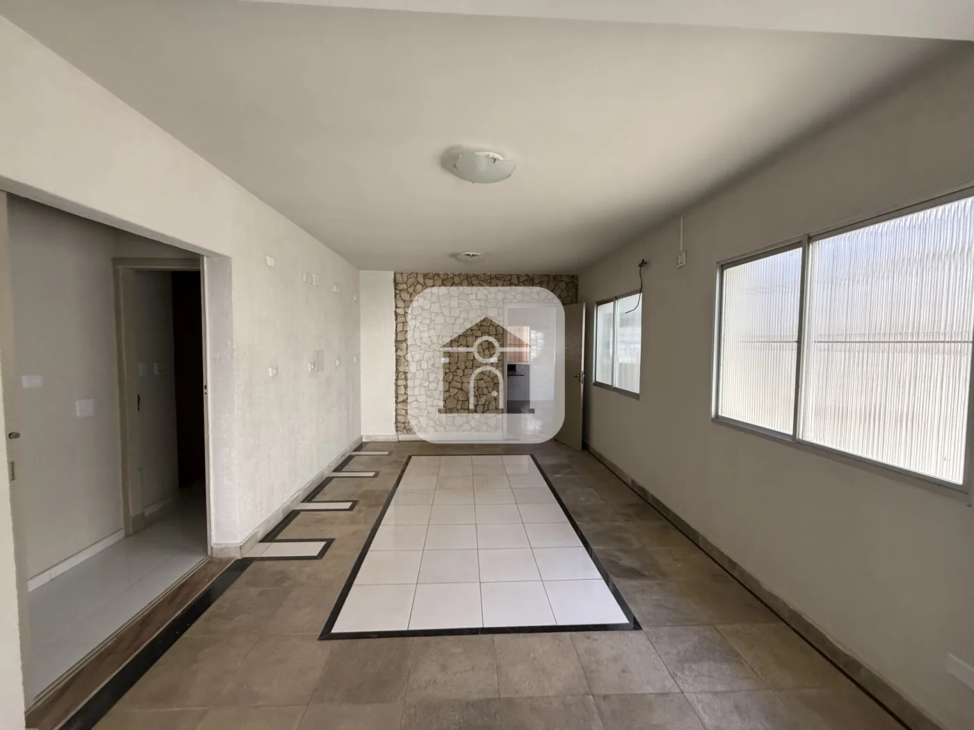 Alugar Comercial / Casa Comercial em Uberl&acirc;ndia R$ 6.000,00 - Foto 16