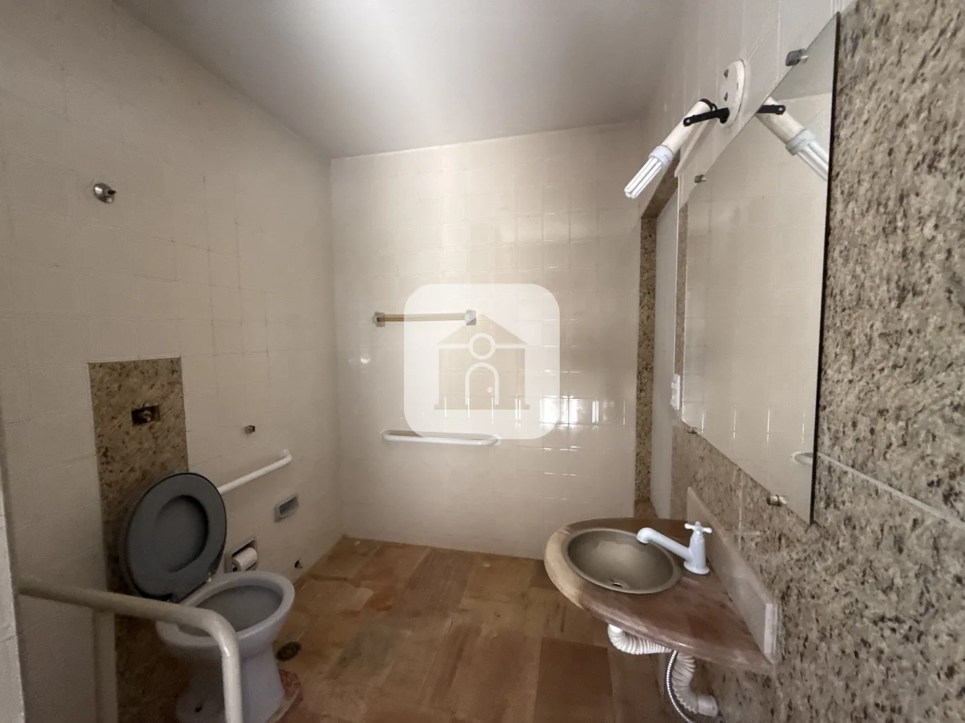 Alugar Comercial / Casa Comercial em Uberl&acirc;ndia R$ 6.000,00 - Foto 30