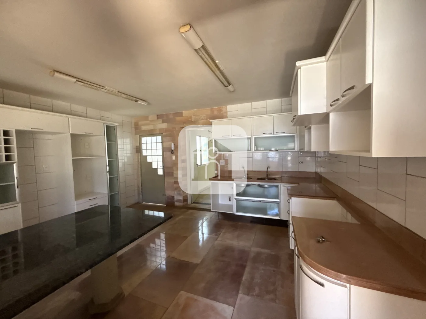 Alugar Comercial / Casa Comercial em Uberl&acirc;ndia R$ 6.000,00 - Foto 18