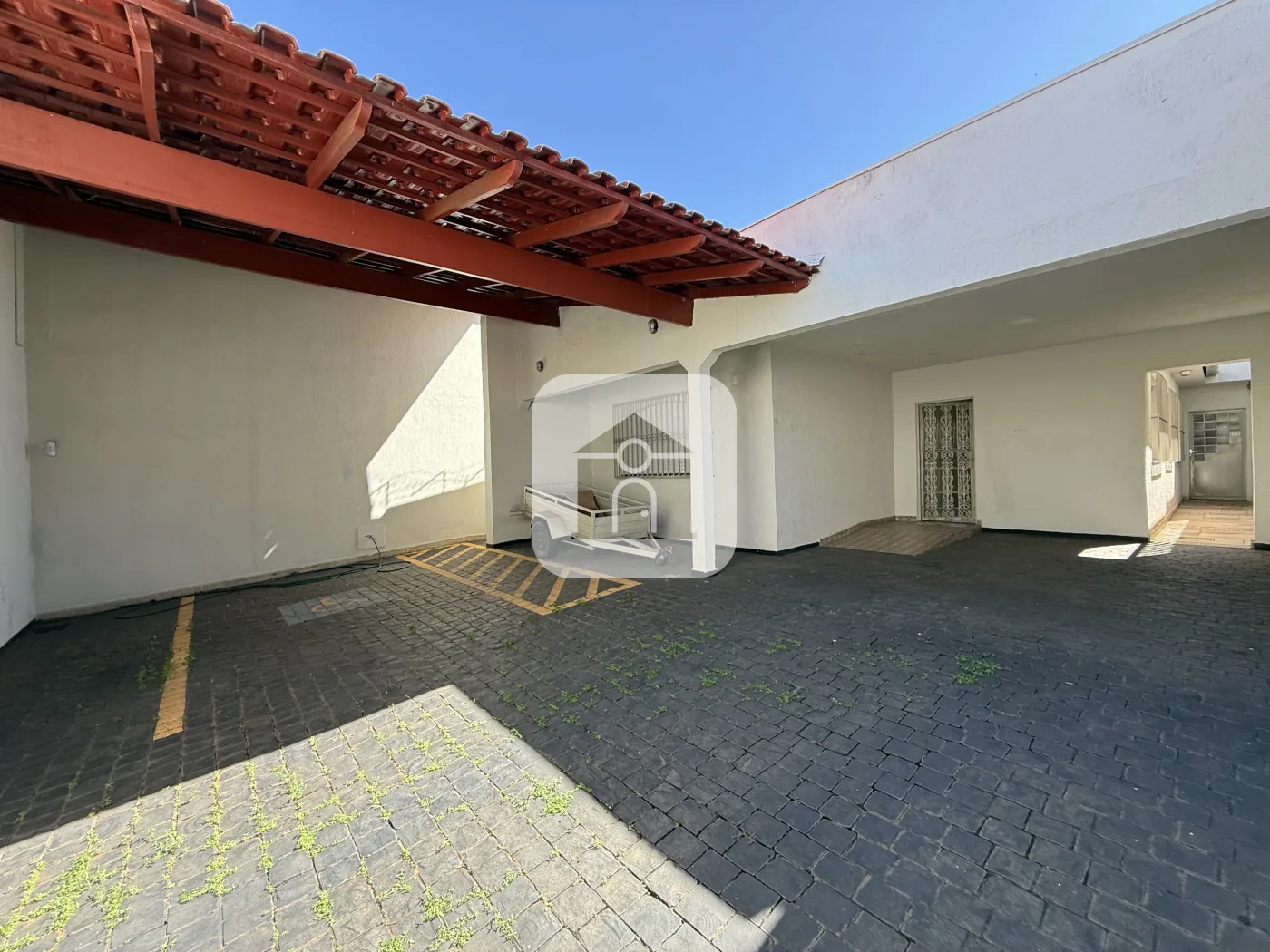 Alugar Comercial / Casa Comercial em Uberl&acirc;ndia R$ 6.000,00 - Foto 25
