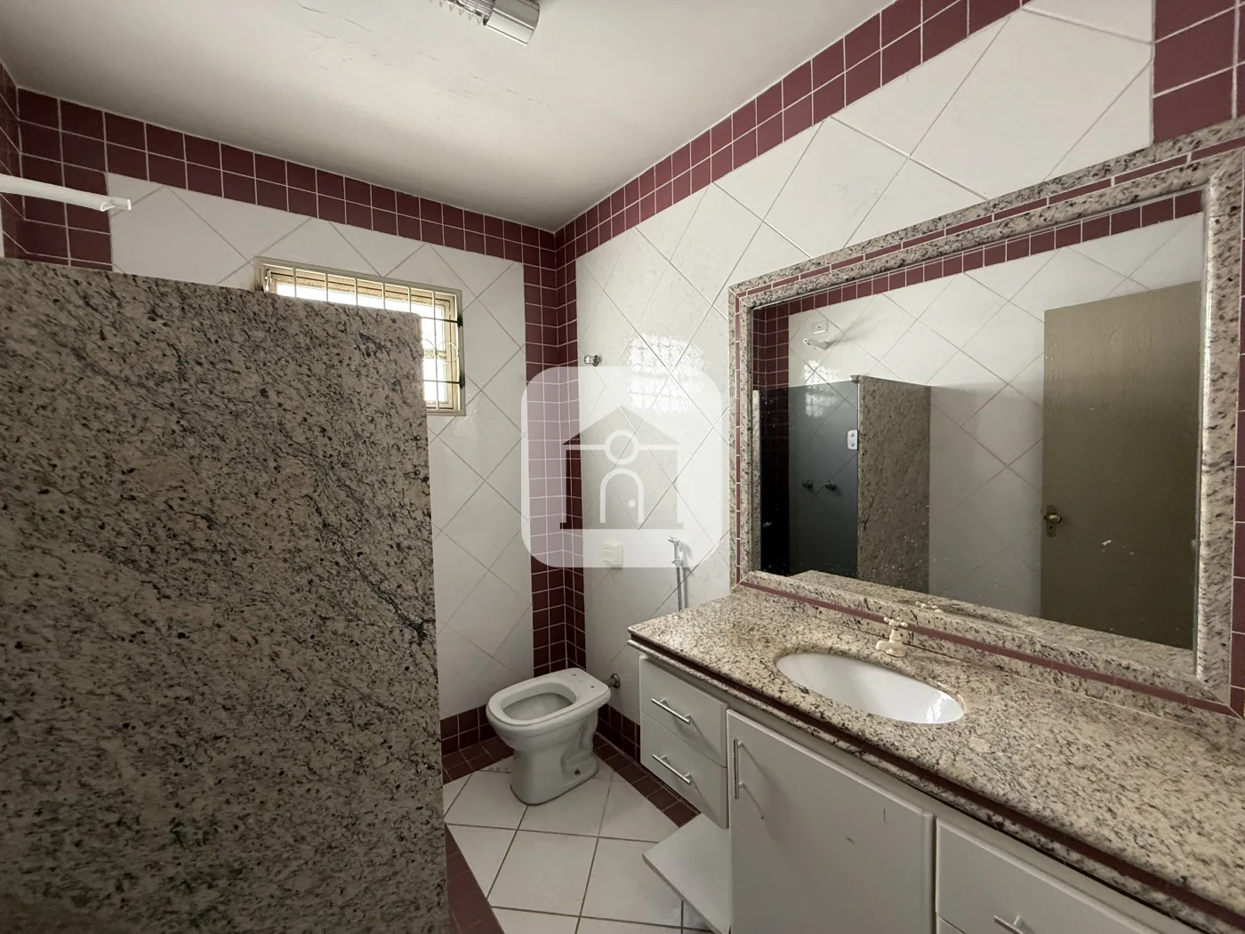 Alugar Comercial / Casa Comercial em Uberl&acirc;ndia R$ 6.000,00 - Foto 27