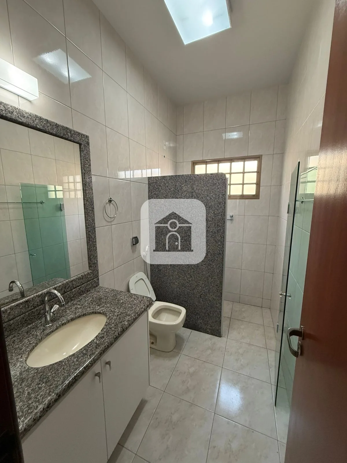 Alugar Casa / Padr&atilde;o em Araguari R$ 3.000,00 - Foto 10