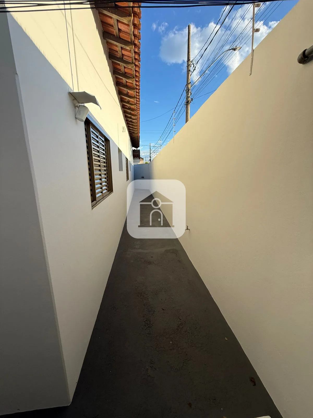 Alugar Casa / Padr&atilde;o em Araguari R$ 3.000,00 - Foto 16