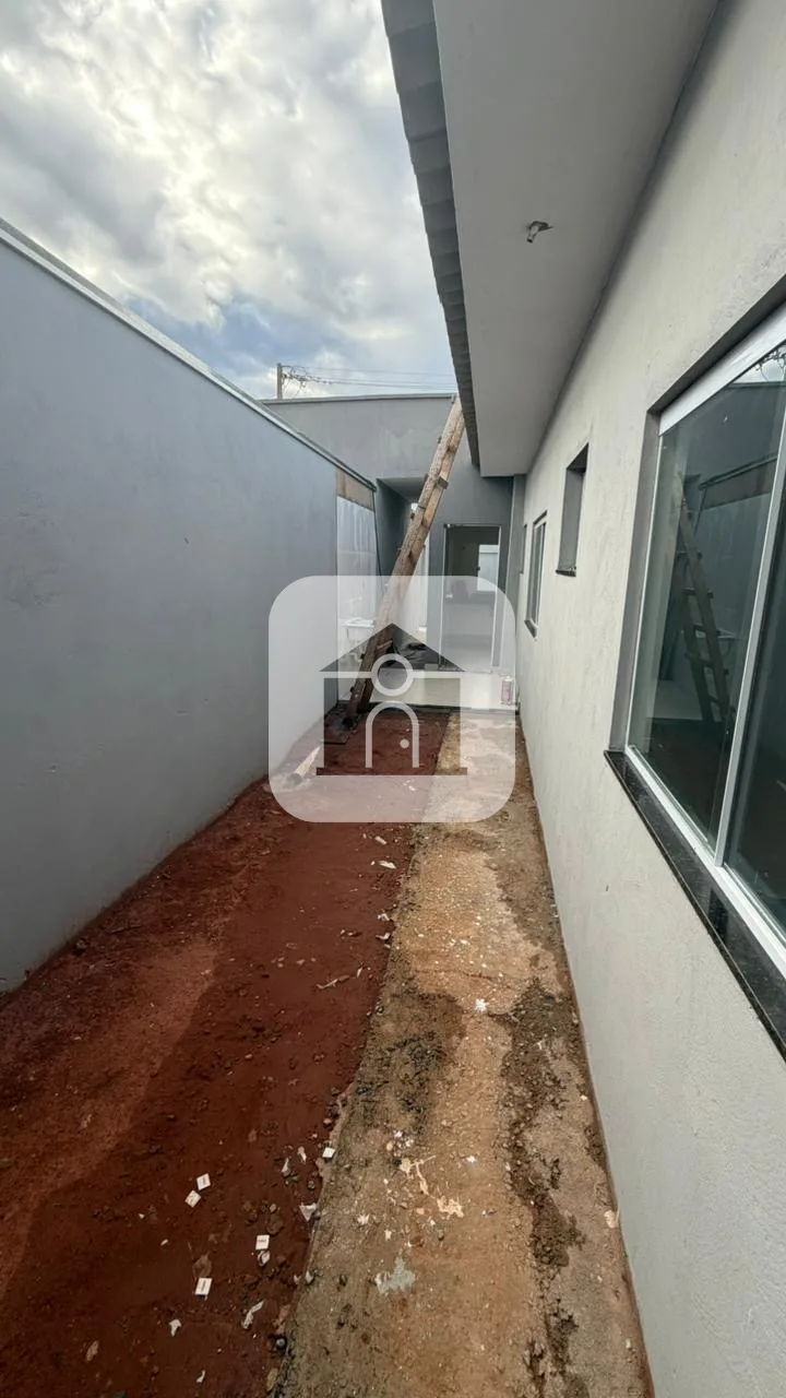 Comprar Casa / Geminada em Uberl&acirc;ndia R$ 330.000,00 - Foto 4