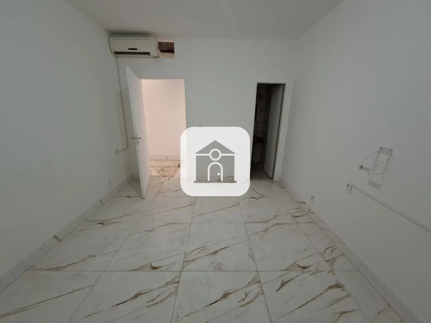 Alugar Comercial / Loja em Uberl&acirc;ndia R$ 7.500,00 - Foto 8