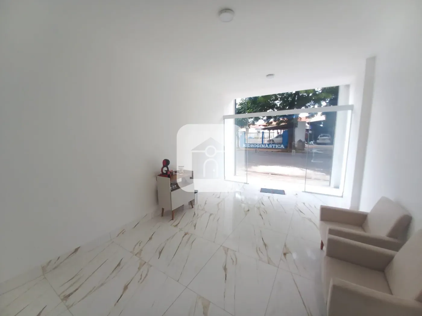 Alugar Comercial / Loja em Uberl&acirc;ndia R$ 7.500,00 - Foto 20