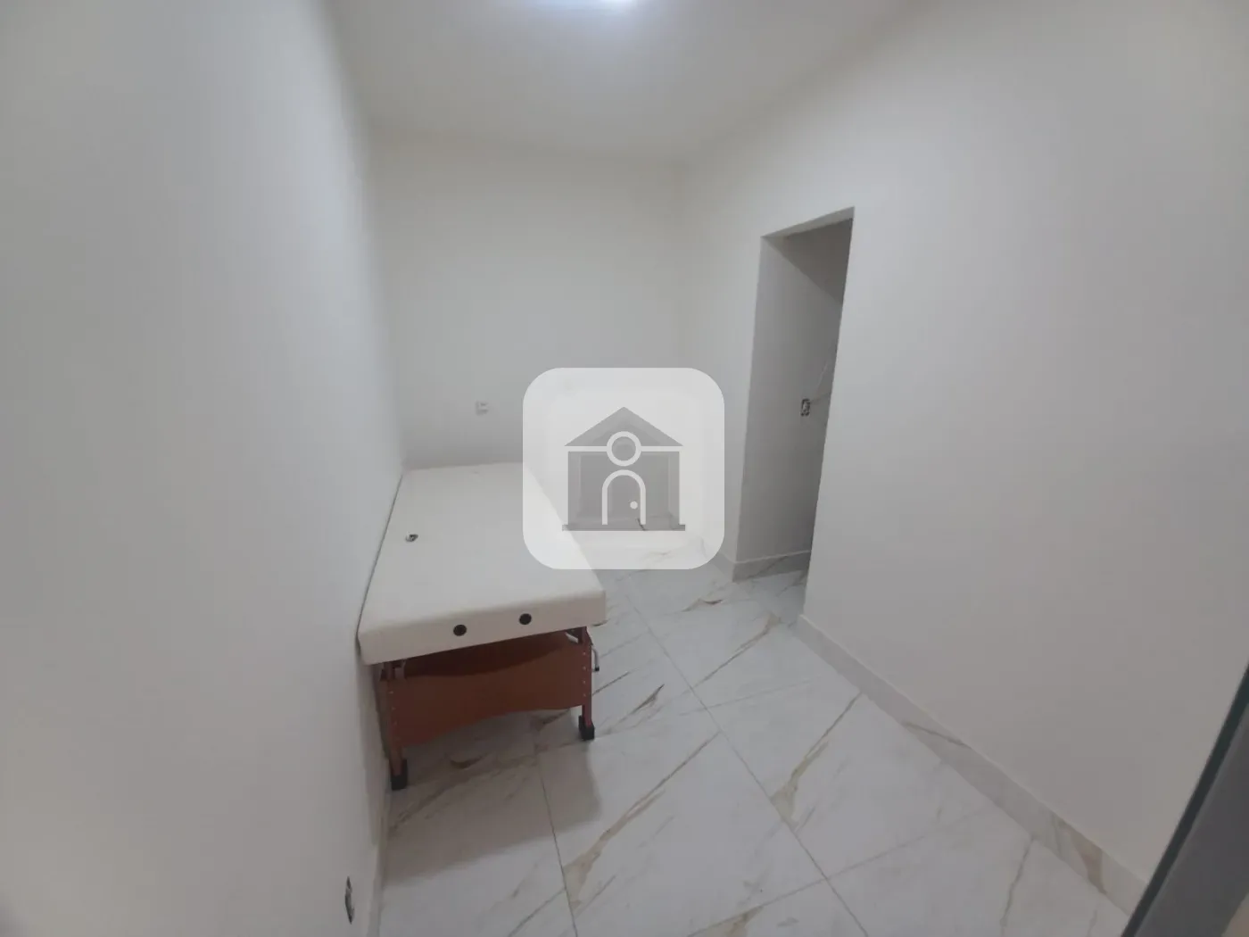 Alugar Comercial / Loja em Uberl&acirc;ndia R$ 7.500,00 - Foto 21