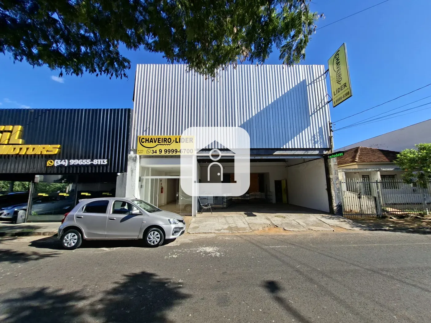 Alugar Comercial / Loja em Uberl&acirc;ndia R$ 7.500,00 - Foto 1