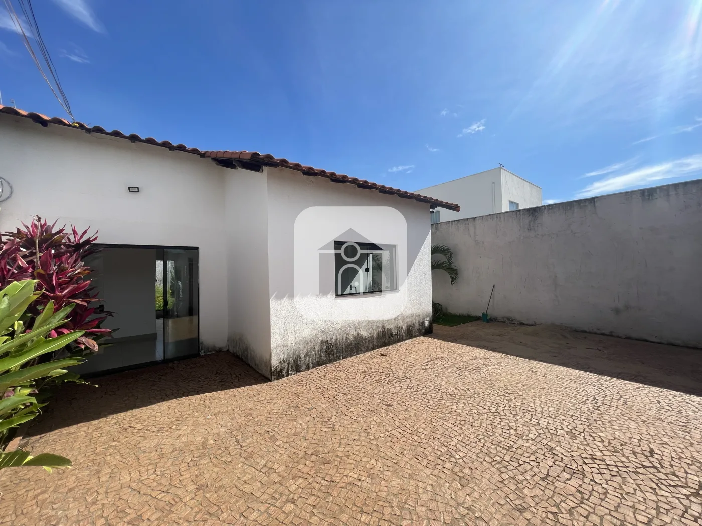 Alugar Casa / Padr&atilde;o em Uberl&acirc;ndia R$ 2.500,00 - Foto 1