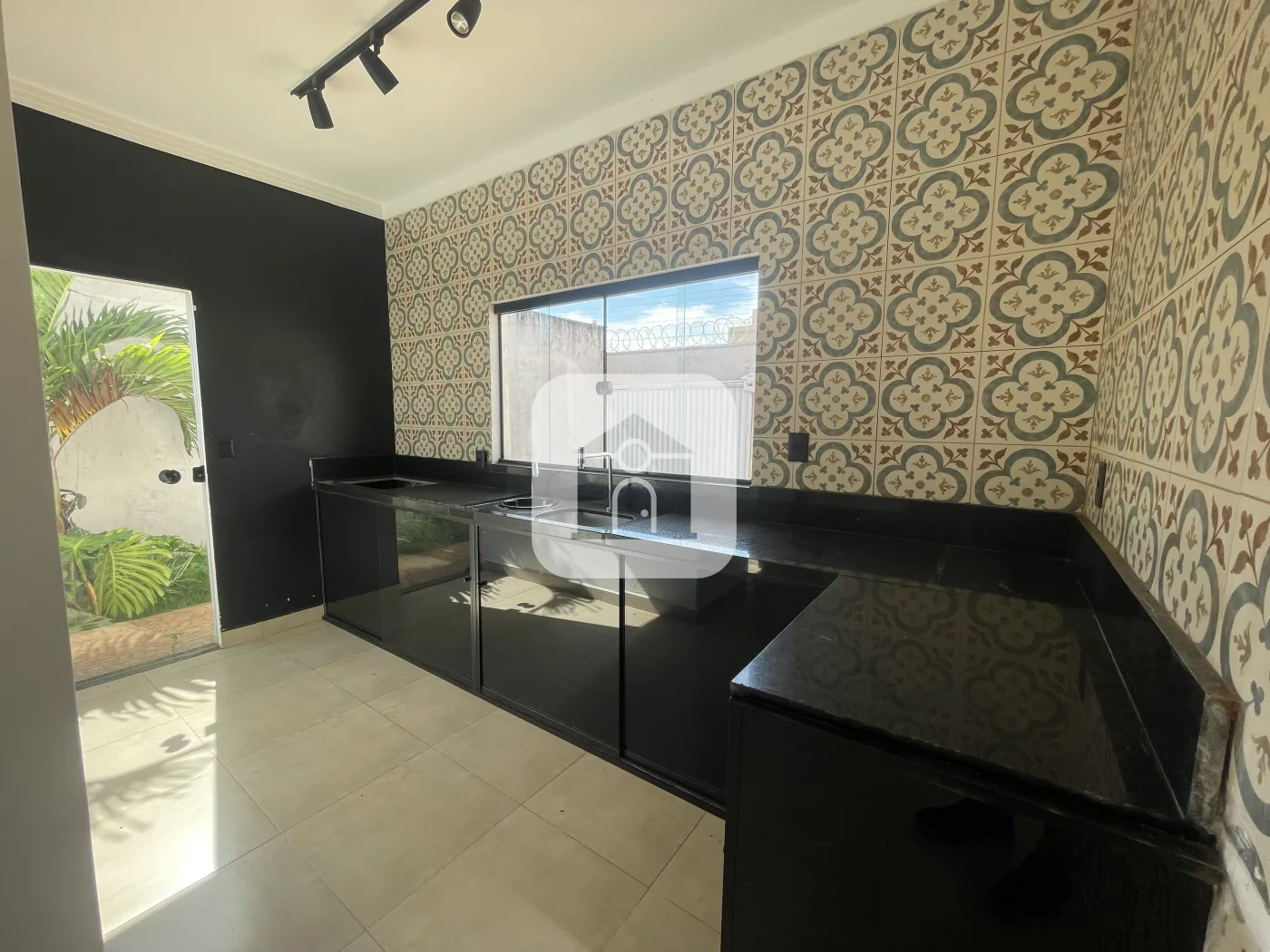Alugar Casa / Padr&atilde;o em Uberl&acirc;ndia R$ 2.500,00 - Foto 4