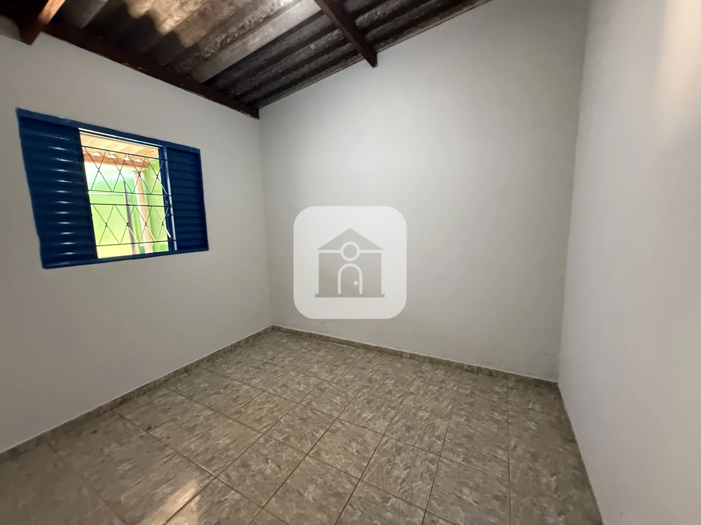 Alugar Casa / Padr&atilde;o em Uberl&acirc;ndia R$ 1.950,00 - Foto 3