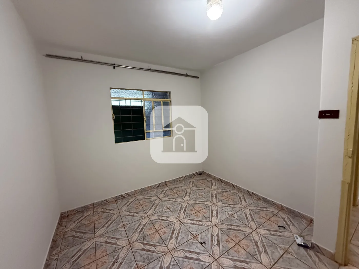 Alugar Casa / Padr&atilde;o em Uberl&acirc;ndia R$ 1.950,00 - Foto 8