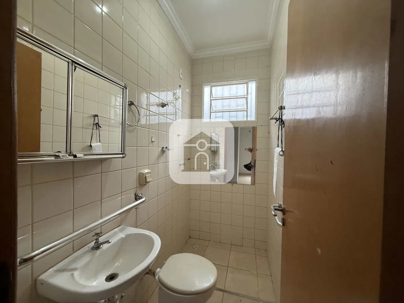 Alugar Casa / Padr&atilde;o em Uberl&acirc;ndia R$ 3.300,00 - Foto 8