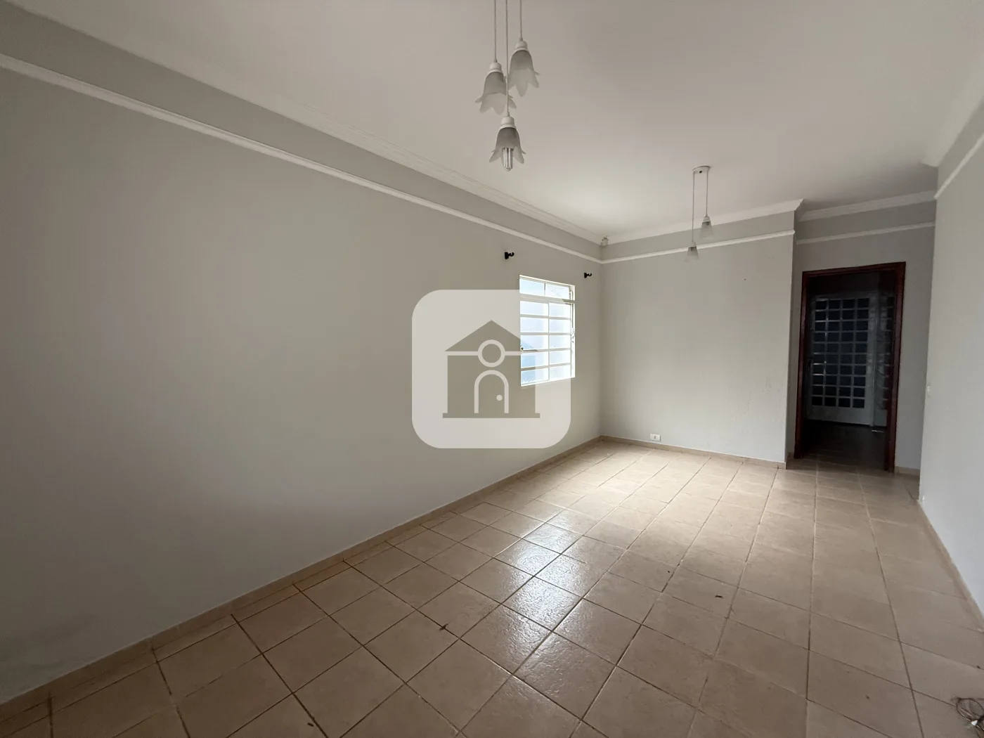 Alugar Casa / Padr&atilde;o em Uberl&acirc;ndia R$ 3.300,00 - Foto 5