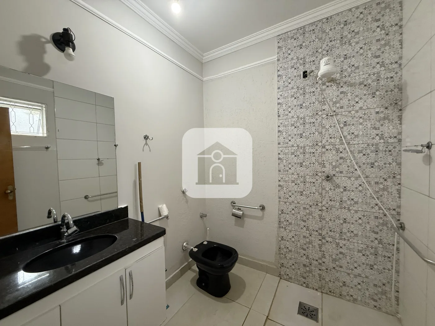 Alugar Casa / Padr&atilde;o em Uberl&acirc;ndia R$ 3.300,00 - Foto 12