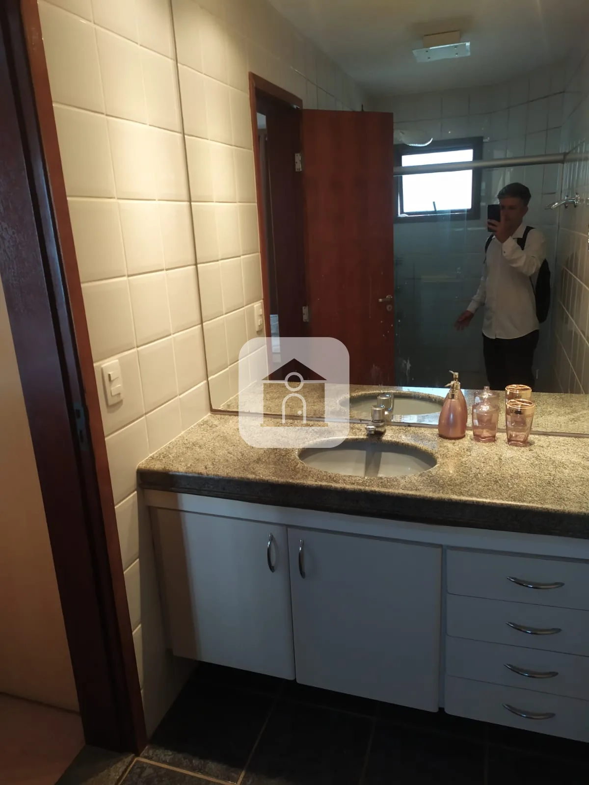Alugar Apartamento / Padr&atilde;o em Uberl&acirc;ndia R$ 4.000,00 - Foto 7