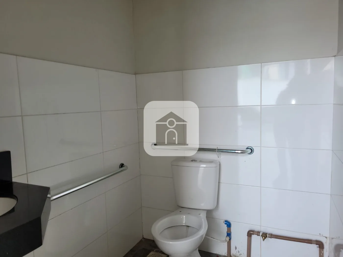 Alugar Comercial / Loja em Uberl&acirc;ndia R$ 2.200,00 - Foto 3