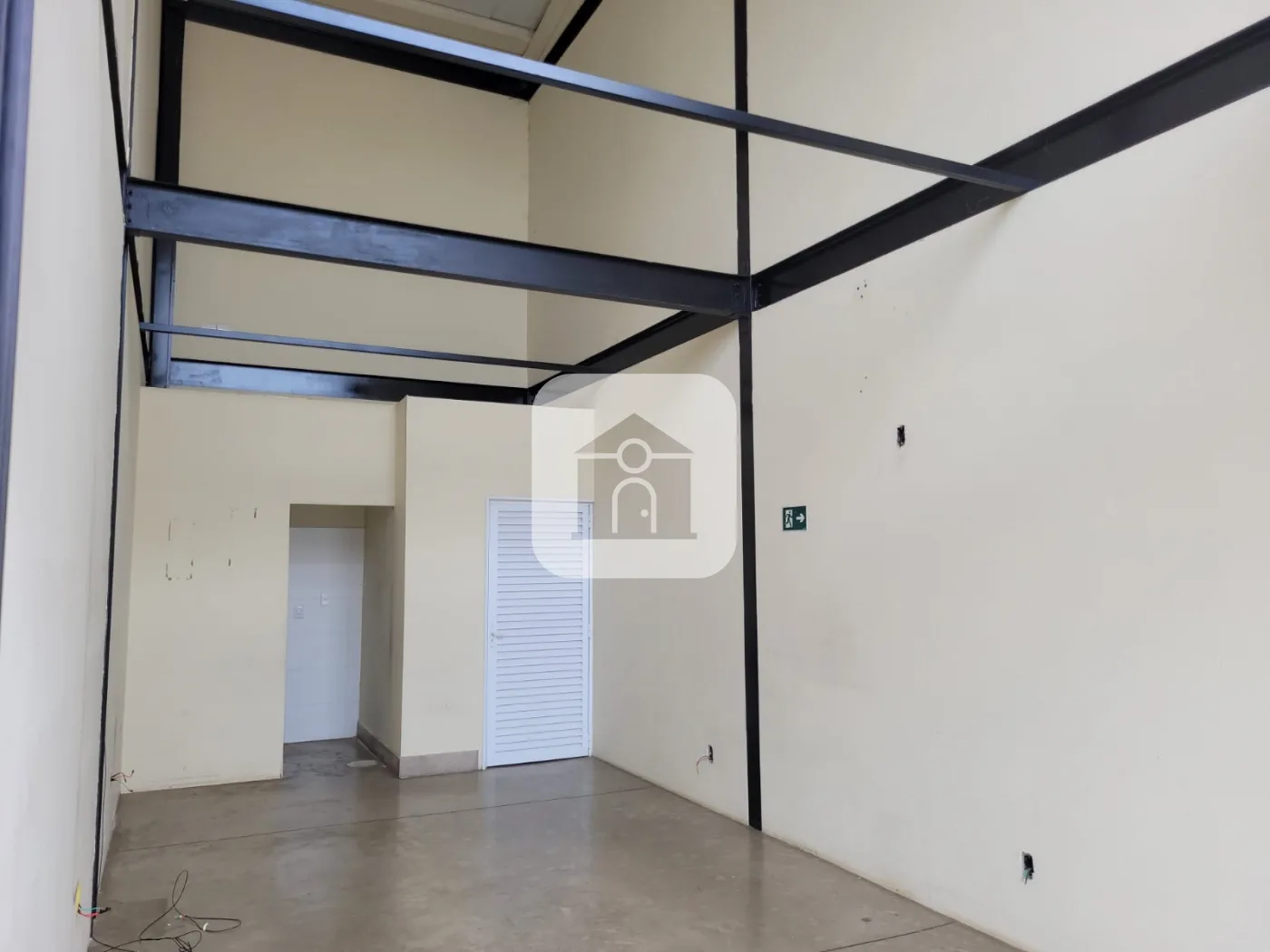 Alugar Comercial / Loja em Uberl&acirc;ndia R$ 2.200,00 - Foto 7