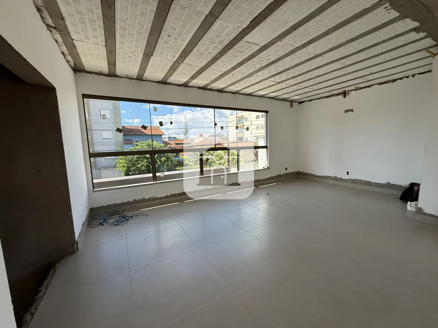 Alugar Comercial / Sala Comercial em Uberl&acirc;ndia R$ 5.000,00 - Foto 5