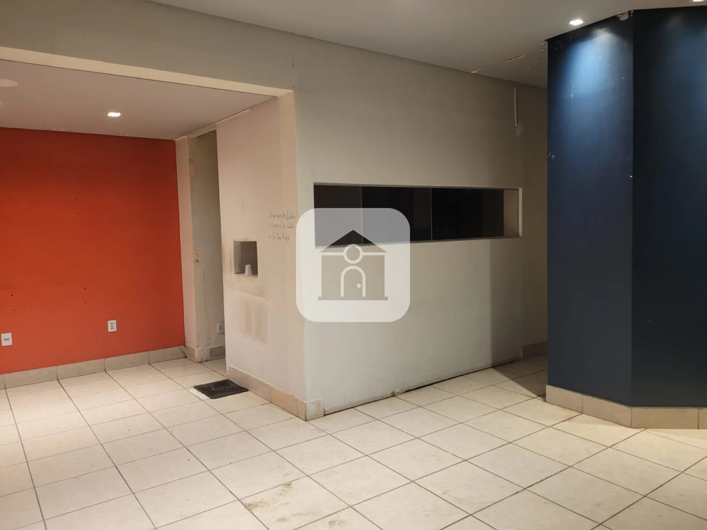 Alugar Comercial / Loja em Uberl&acirc;ndia R$ 2.500,00 - Foto 5
